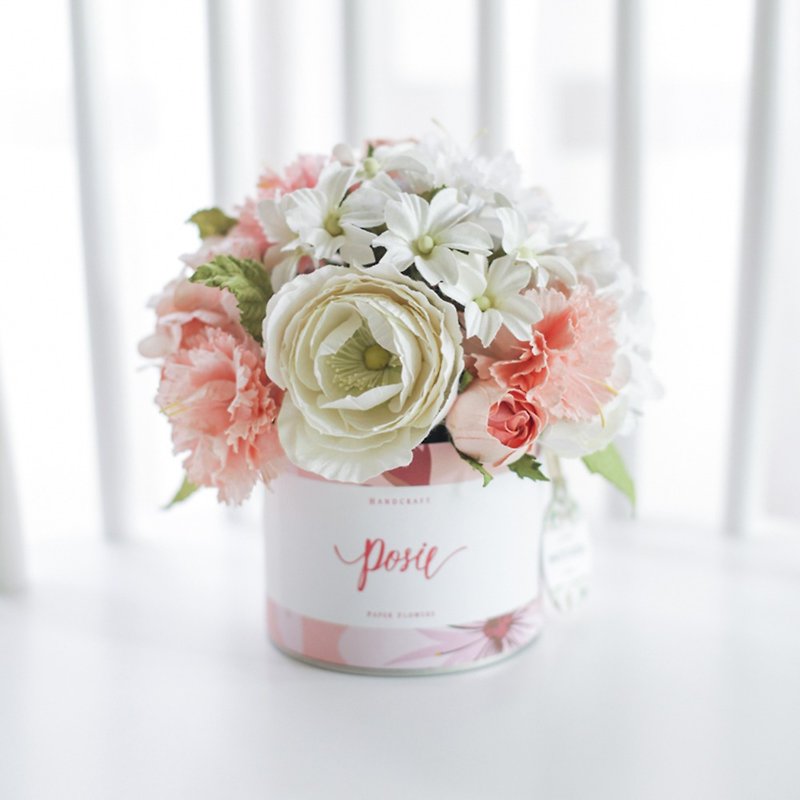 TOKYO SWEET PALETTE Aromatic Medium Gift Box Handmade Paper Flowers - Items for Display - Paper Orange