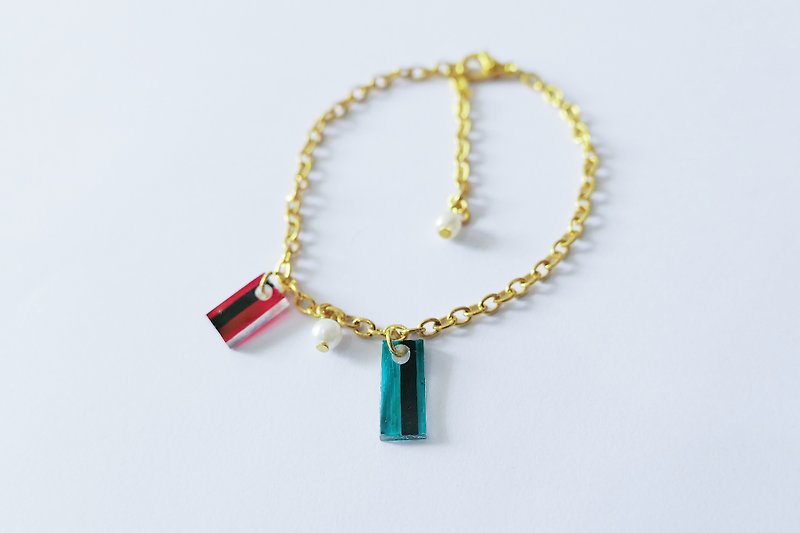 Minimalist Geometric Bracelet Charm - สร้อยข้อมือ - พลาสติก หลากหลายสี