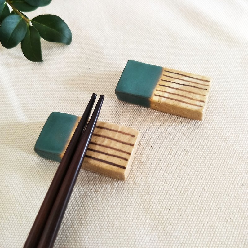 Earthenware and wind chopsticks holder - stripes - Place Mats & Dining Décor - Pottery 