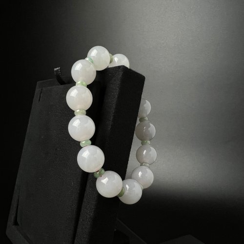 富璧寶鼎 FBBD JEWELRY 皎潔 | 糯冰翡翠手串