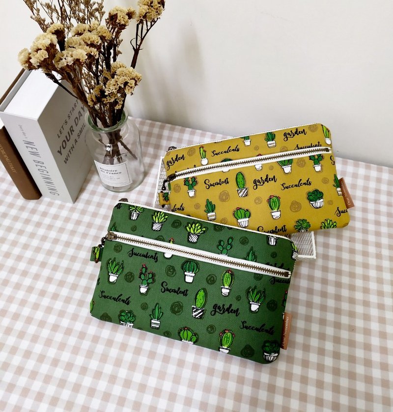 Light-picking series coin purse/universal bag/zipper storage bag/cactus style/pre-order now - กระเป๋าสตางค์ - ผ้าฝ้าย/ผ้าลินิน สีเขียว