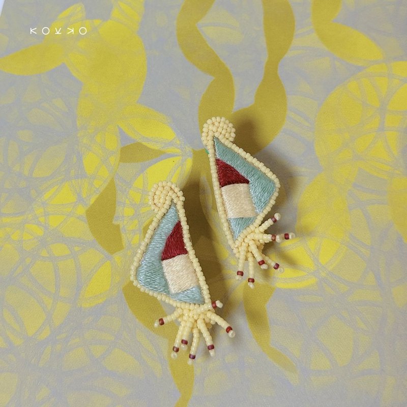 Yggdrasil - Handmade Embroidery Earrings - Yellow - Earrings & Clip-ons - Thread Yellow