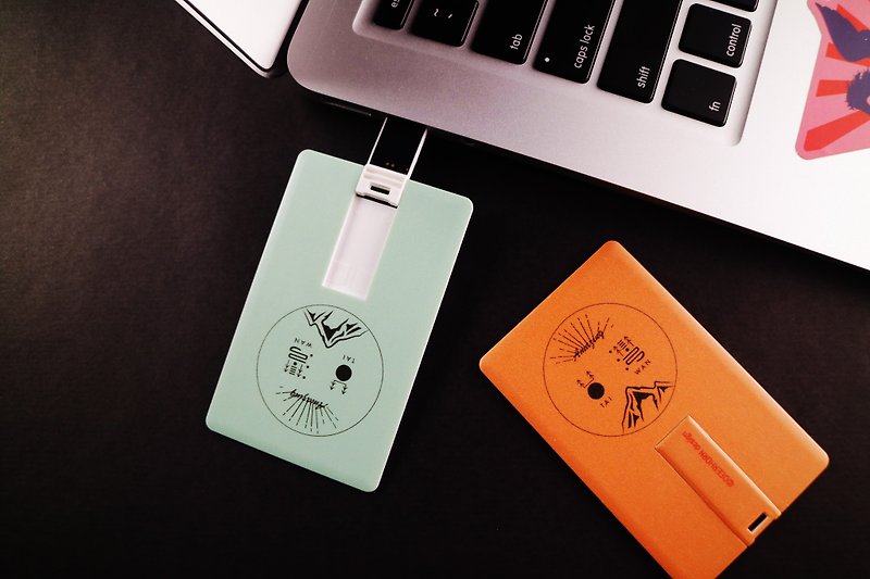 Deerhorn design / Deerhorn Laser Eye Card 2GB Orange Gray Apple Green - USB Flash Drives - Plastic Orange