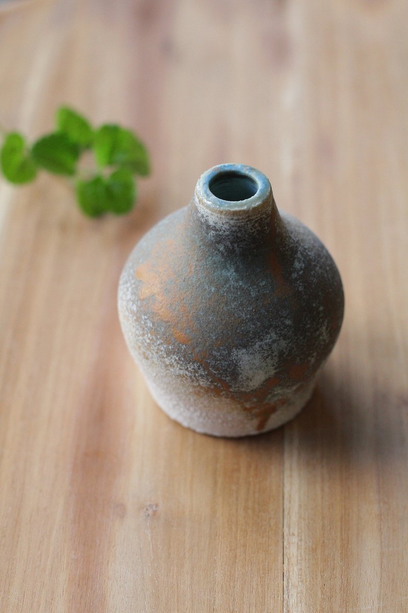 Translucent orange simple texture small flower vessel - Pottery & Ceramics - Pottery Orange