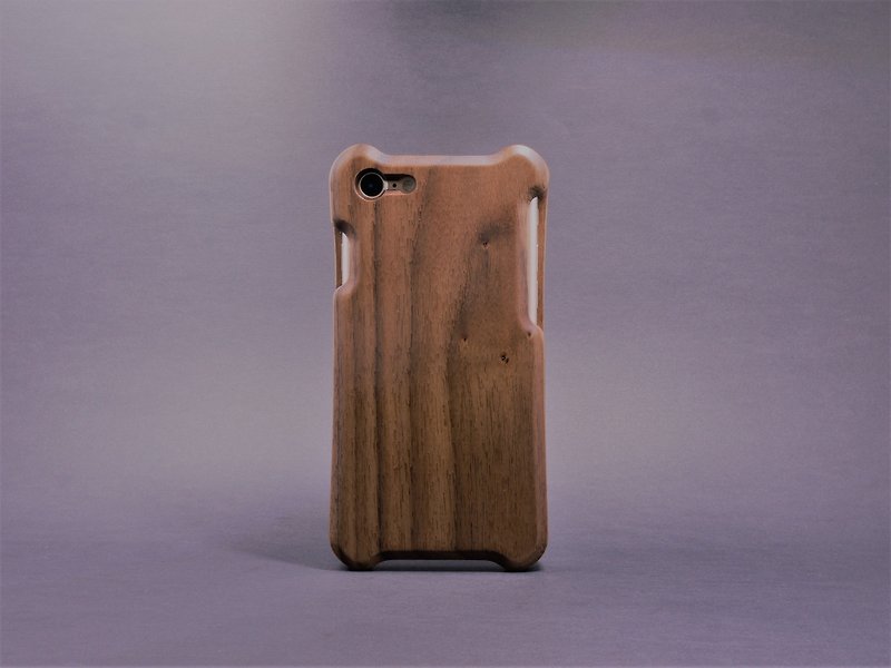 iPhone 4.7 inch walnut wood shell _ Contains English name custom - เคส/ซองมือถือ - ไม้ สีนำ้ตาล