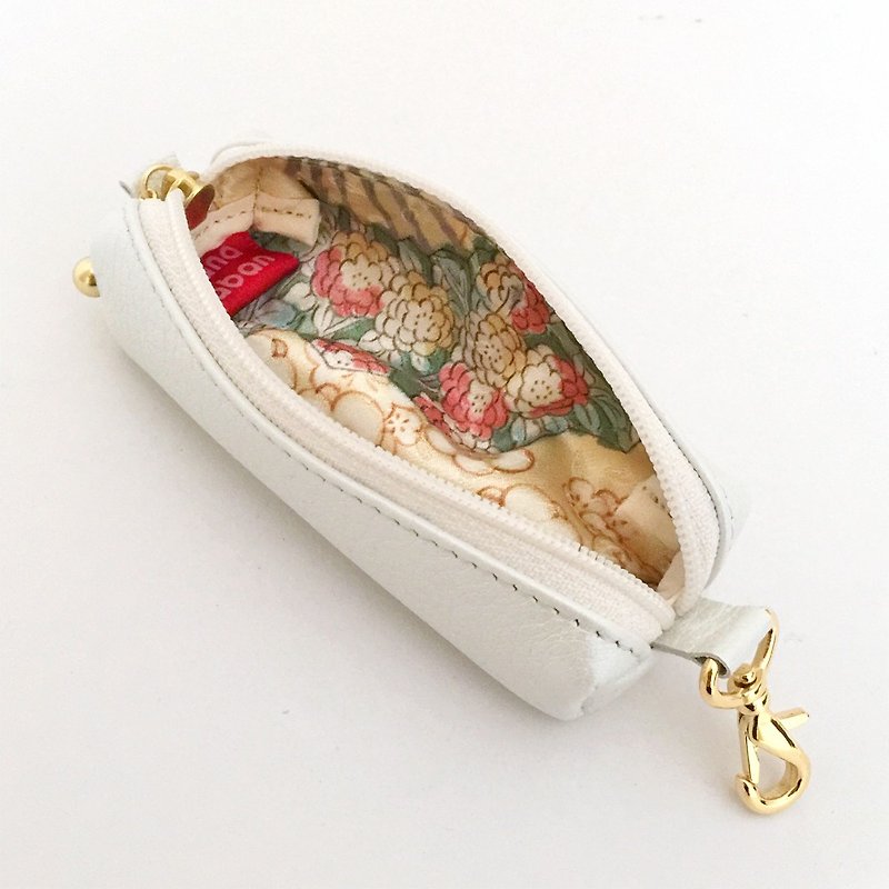 Leather Lipstick case Coin case with Japanese Tradition Pattern, Kimono - ที่ห้อยกุญแจ - วัสดุอื่นๆ ขาว