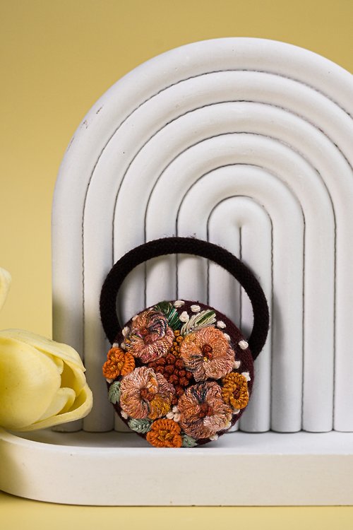 sacit-shop hair rubber band, flower lover pattern, orange, brown background