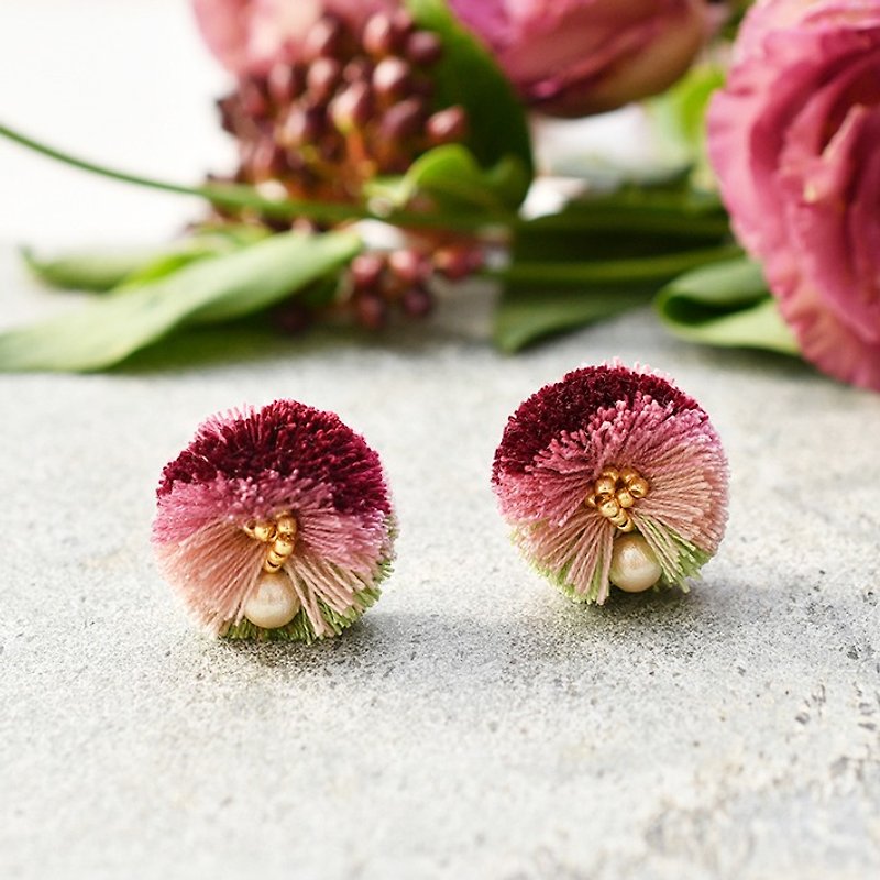 Pompon tassel earrings/Pink