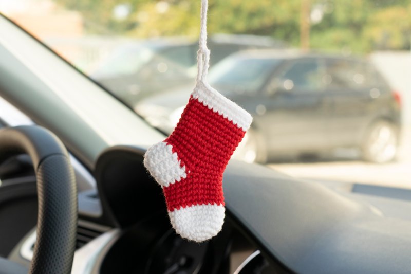 Christmas stocking car decor, rear view mirror charm, accessory, 平安車掛, 针织玩具 汽車用品 - 吊飾/掛飾 - 棉．麻 紅色