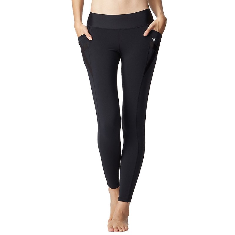 [MACACA] Slim Hip Bone Pocket Cropped Pants - ATE7131 Black - Women's Sportswear Bottoms - Other Man-Made Fibers Black
