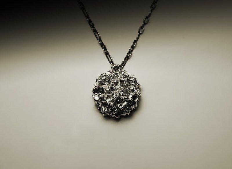 Hydrangea necklace - Necklaces - Other Metals Silver