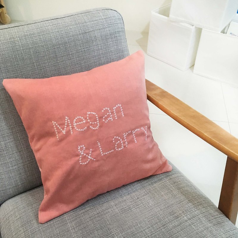Organic cotton 茜 grass dye pillow / 40x40 cm / custom embroidery word / name / new home / wedding gift - Pillows & Cushions - Cotton & Hemp Pink