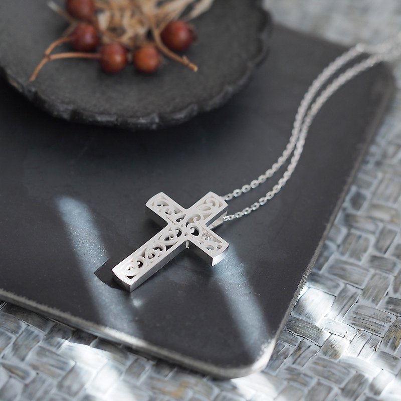 Arabesque Cross Long Necklace Silver 925