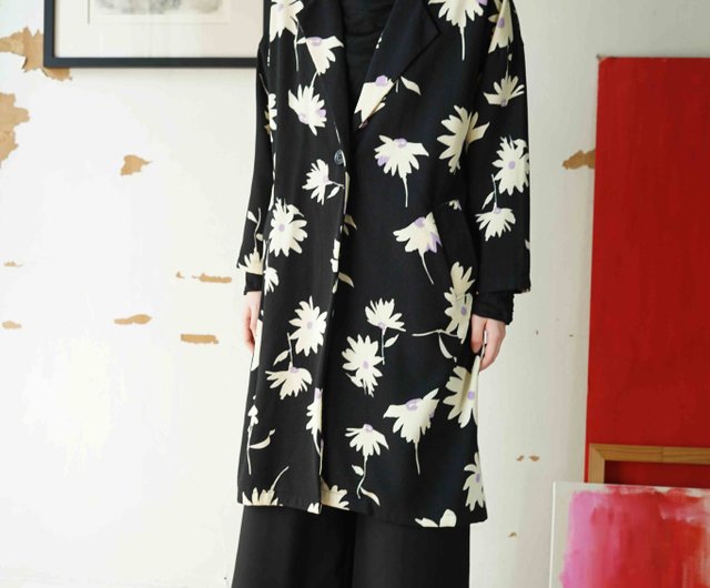 Treasure hunt vintage-domineering Japanese-style print black