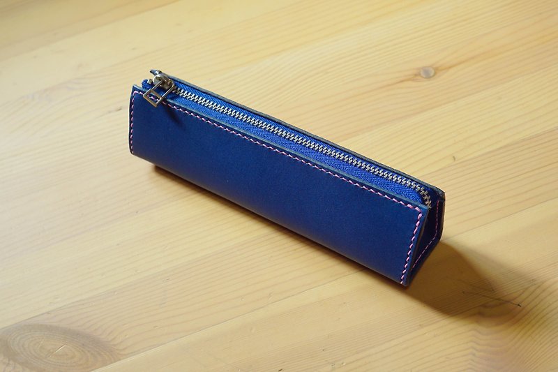 Triangle pencil case pencil case - กล่องดินสอ/ถุงดินสอ - หนังแท้ สีน้ำเงิน
