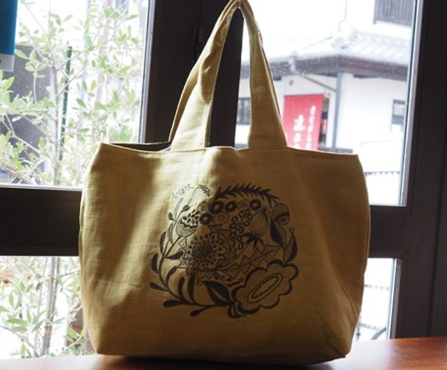 I wanted a tote bag like this AMBER original linen embroidery bag