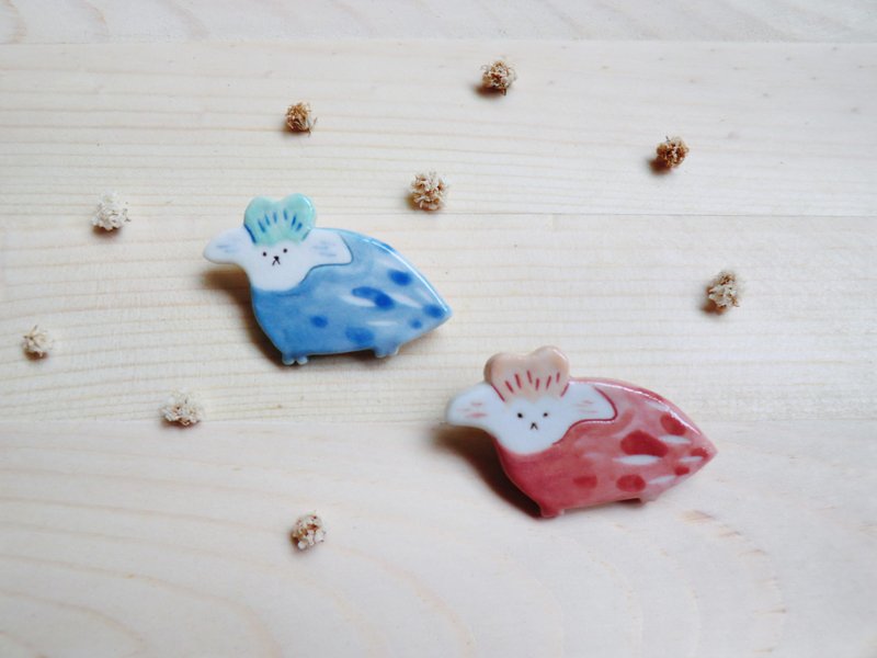 Little Monster Ceramic Pin Flower Dog - Brooches - Porcelain 