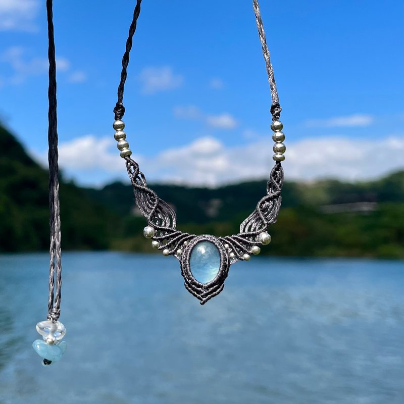 喜迎瑤 Macrame 海藍寶 天然石 蠟線項鍊 手工編織 頸鏈 民族風 - 項鍊 - 水晶 灰色