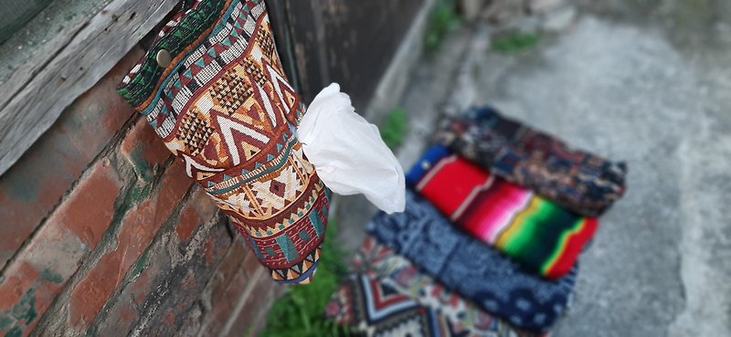 AMIN'S SHINY WORLD handmade ethnic totem camping home hanging decorative paper bag - กล่องทิชชู่ - ผ้าฝ้าย/ผ้าลินิน หลากหลายสี