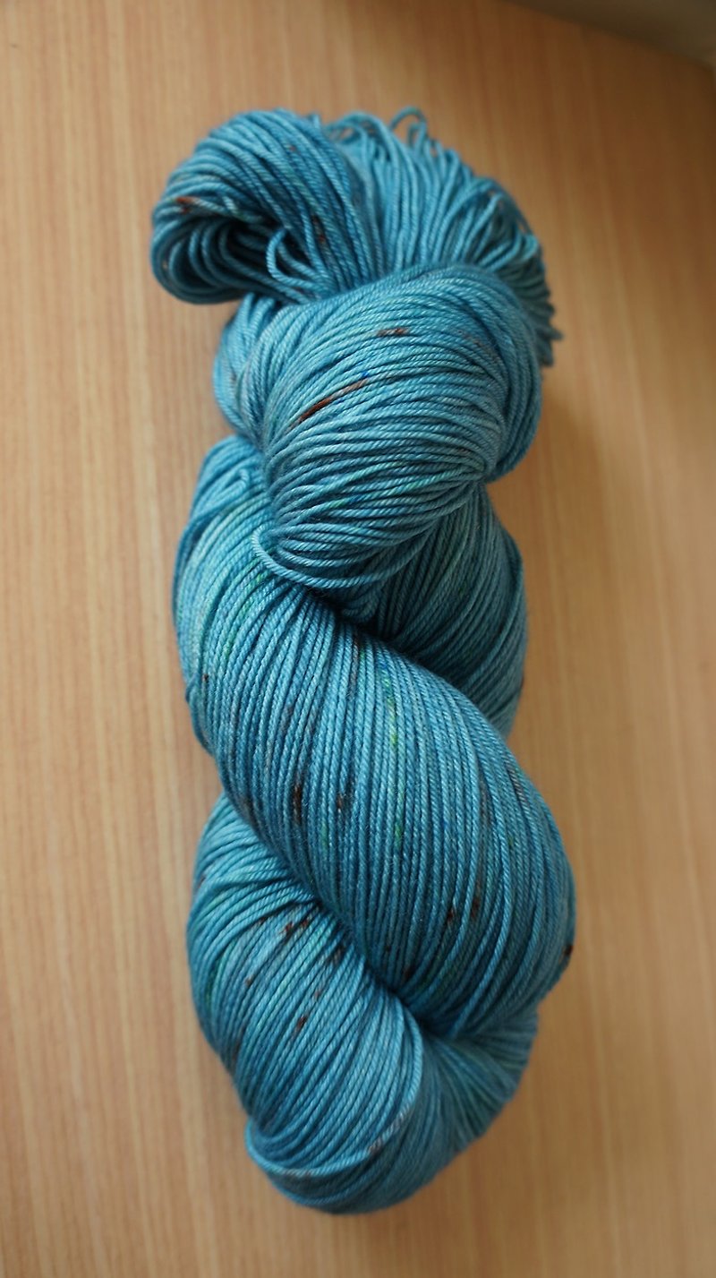 手染線。復古藍點-150g 重量版 - 編織/刺繡/羊毛氈/縫紉 - 羊毛 