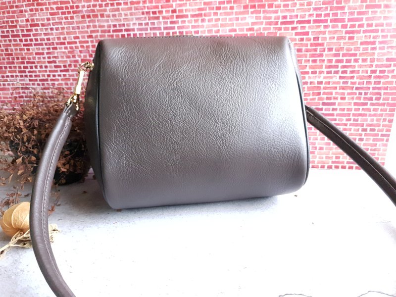 YF98 _Handmade Wenchuang genuine leather small square bag/shoulder bag/cosmetic bag/handbag - กระเป๋าแมสเซนเจอร์ - หนังแท้ หลากหลายสี