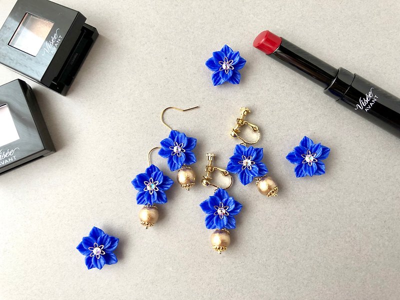 Summer-colored flowers [for metal allergies] Earrings / Clip-On - Earrings & Clip-ons - Clay Blue