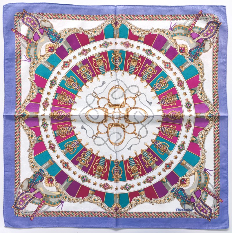 Trussardi Vintage Scarf Ancient Sword & Equestrian Motifs 21 x 21 inches - 手帕 - 棉．麻 紫色