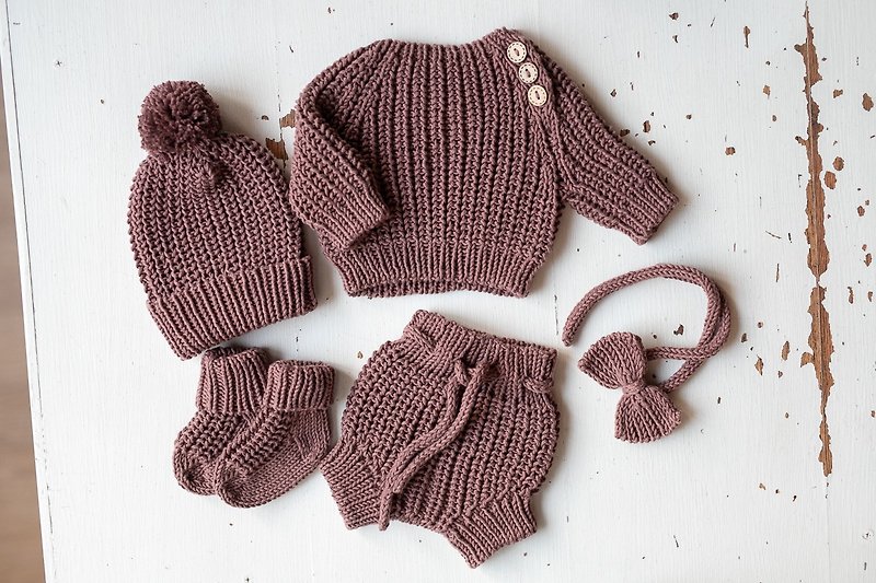 Brown bodysuit set for newborns: the perfect outfit for a baby - 嬰兒飾品 - 其他金屬 咖啡色