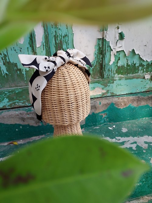 bubu studio(布布工作室） 手作髮箍 黑色花花