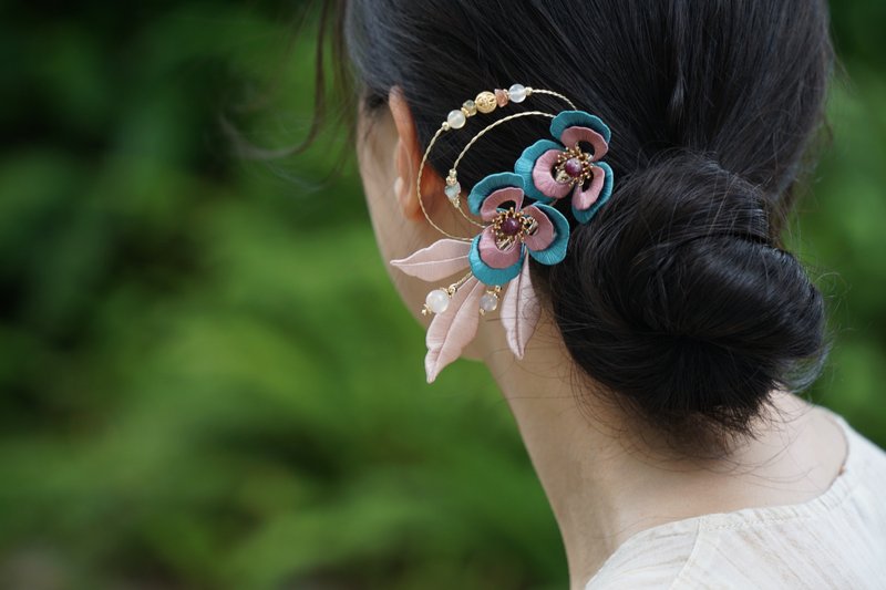 [Fireworks] Summer Fireworks Style Twisted Flowers Midsummer Hairpin Hair Accessories with Natural Stones - Hair Accessories - Thread Multicolor