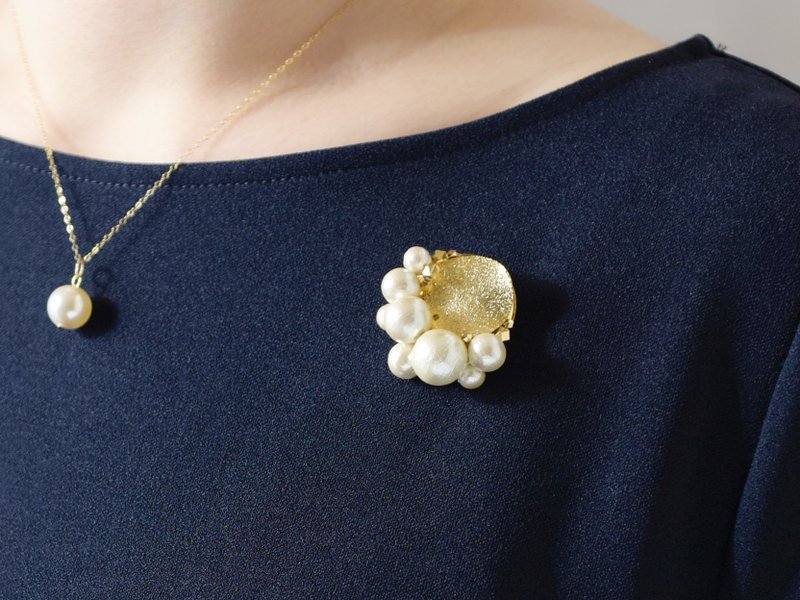 【ブローチ】お月様 コットンパール - 胸針 - 其他材質 白色