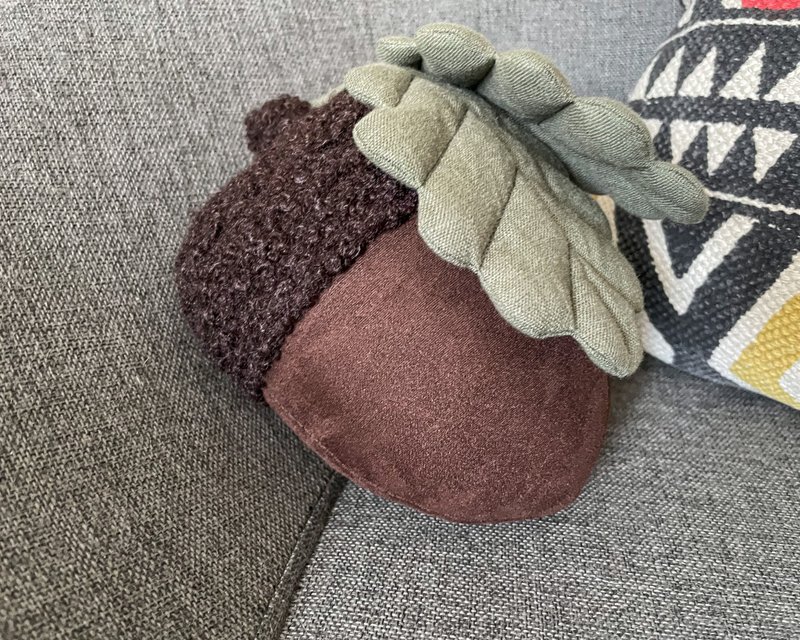 Acorn toy, Acorn pillow,Stuff acorn toy, Christmas baby gift, Woodland decor - 枕頭/抱枕 - 亞麻 咖啡色