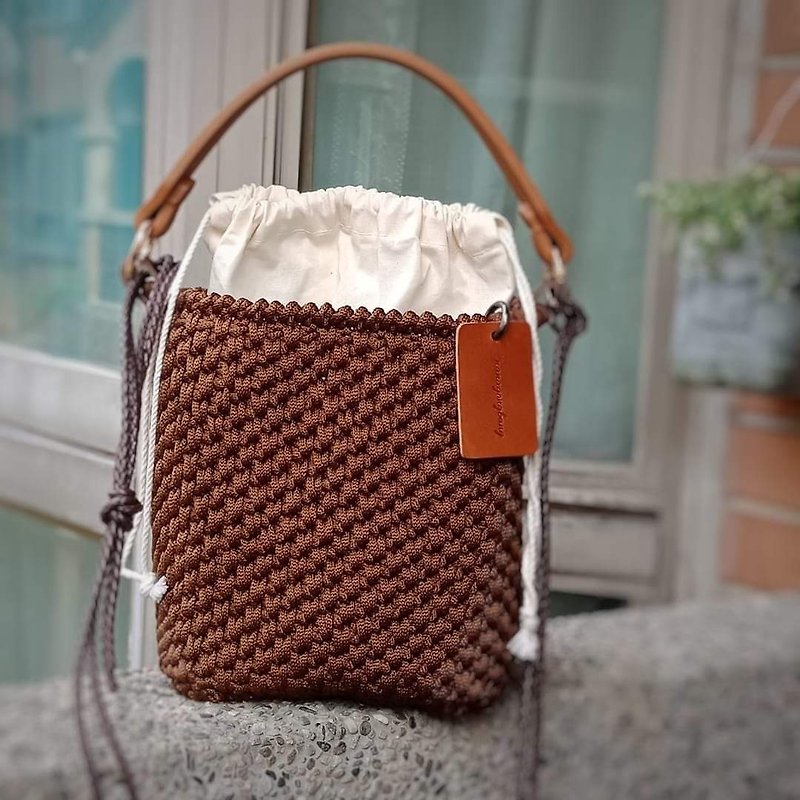 Woven bag mobile small square bag - กระเป๋าแมสเซนเจอร์ - ผ้าฝ้าย/ผ้าลินิน 
