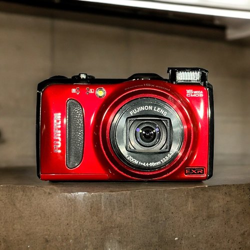 火星小王子 CCD 超薄 口袋相機 Fujifilm F550EXR 八成新 數位相機 Y2K
