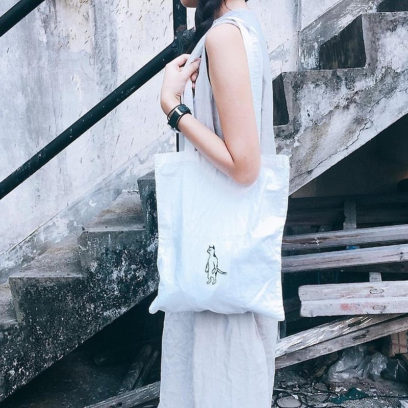 standing cat tote bag / Hand embroidered - Messenger Bags & Sling Bags - Cotton & Hemp White