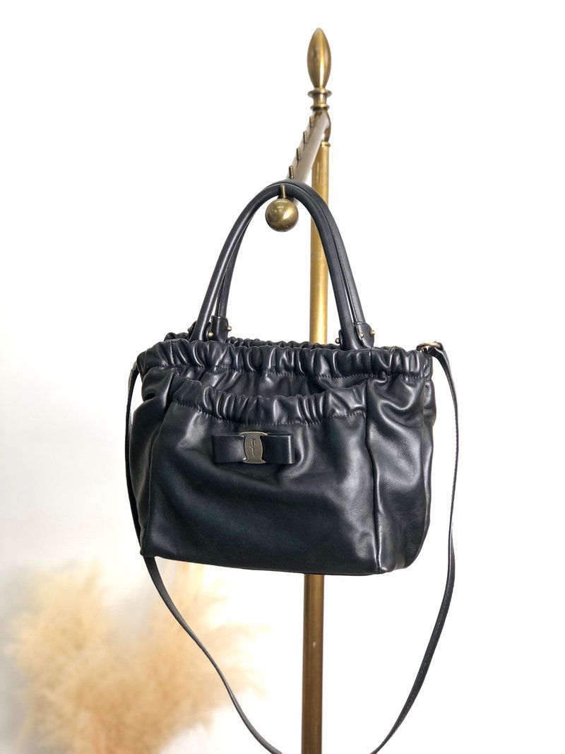 【 日本直送　名牌中古包 】Salvatore Ferragamo ショルダーバッグ ブラック ヴァラリボン レザー 2way vintage hdyv3c - 側背包/斜背包 - 真皮 黑色