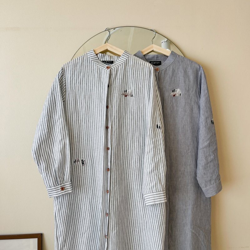 Holly Linen Dress : Blue Stripes - ชุดเดรส - ผ้าฝ้าย/ผ้าลินิน สีน้ำเงิน