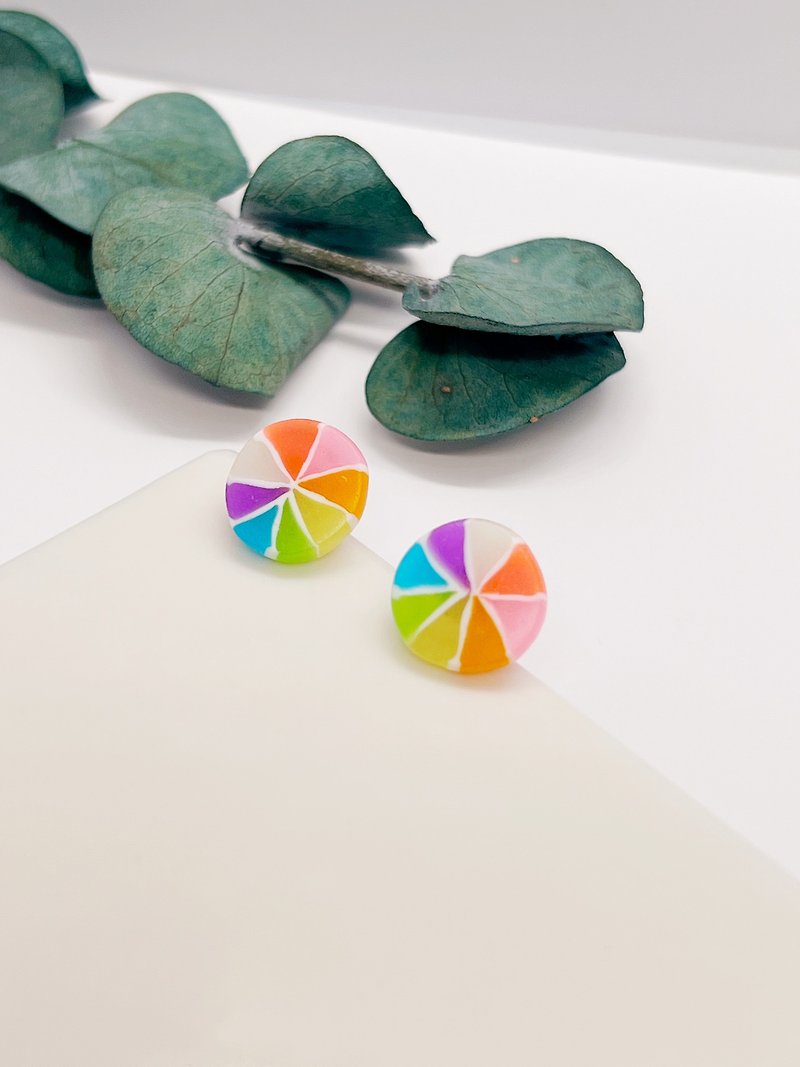 Aurora Clay Design/Japanese windmill shaped sugar earrings - Earrings & Clip-ons - Clay Multicolor