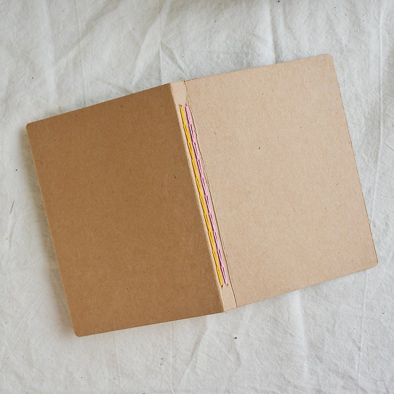 薄牛皮紙板-一整體封皮 | 客製化 手工書 - 封面