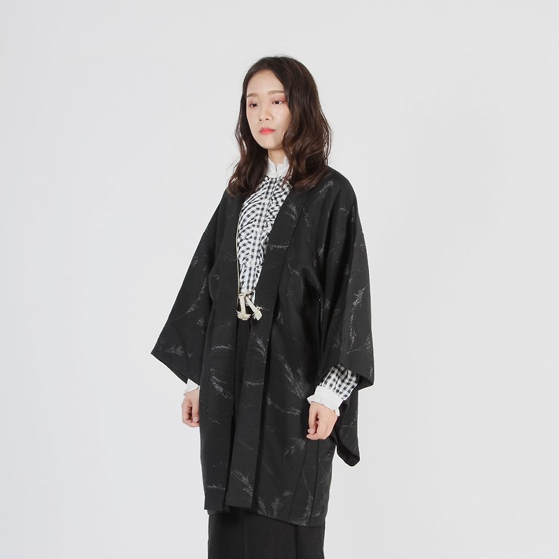 [Egg plant ancient] silver awn grass ancient kimono feather weaving - เสื้อแจ็คเก็ต - เส้นใยสังเคราะห์ สีดำ
