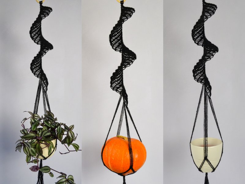 Halloween Macrame Plant Hanger of natural jute , hanging planter - 植栽/盆栽 - 棉．麻 卡其色