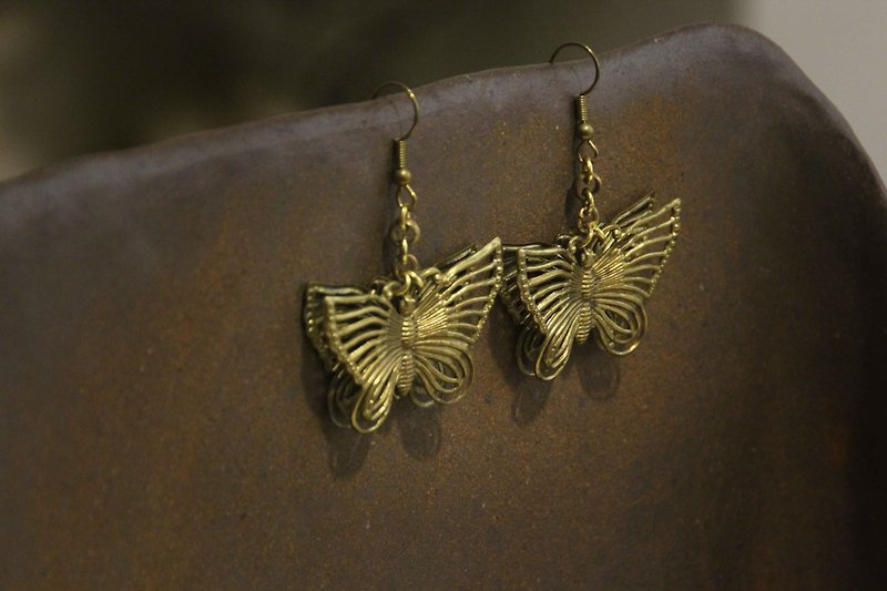 Retro Double Piece Hollow Large Butterfly Earrings - Earrings & Clip-ons - Copper & Brass Gold