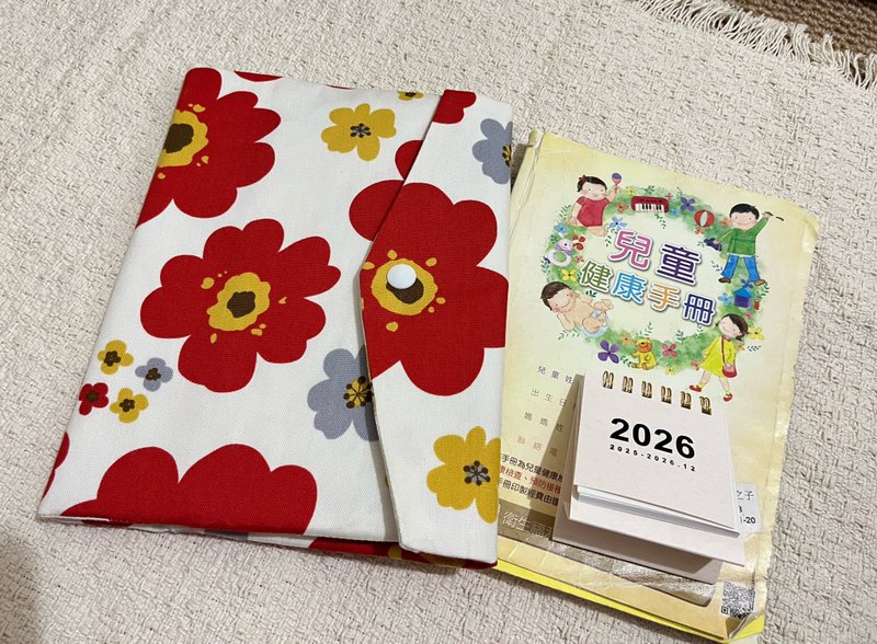 Big Smile Handmade Cotton Baby Health Record Cover - อื่นๆ - ผ้าฝ้าย/ผ้าลินิน หลากหลายสี