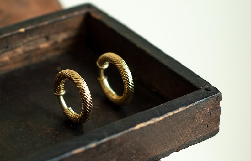 其他材質 耳環/耳夾 多色 - 古董飾品 / 耳夾式耳環 no.77 tk