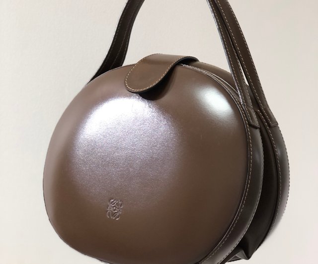 日本直送 名牌中古包 】LOEWE ロエベ アナグラム レザー ラウンド ...