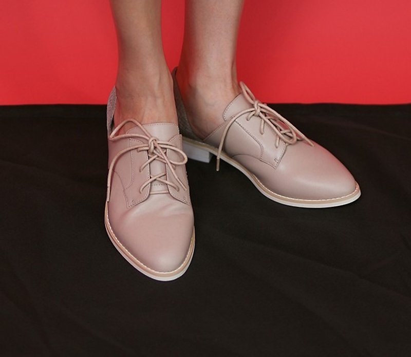 Side dug personality strap leather shoes apricot maze - รองเท้าบูทยาวผู้หญิง - หนังแท้ สีกากี