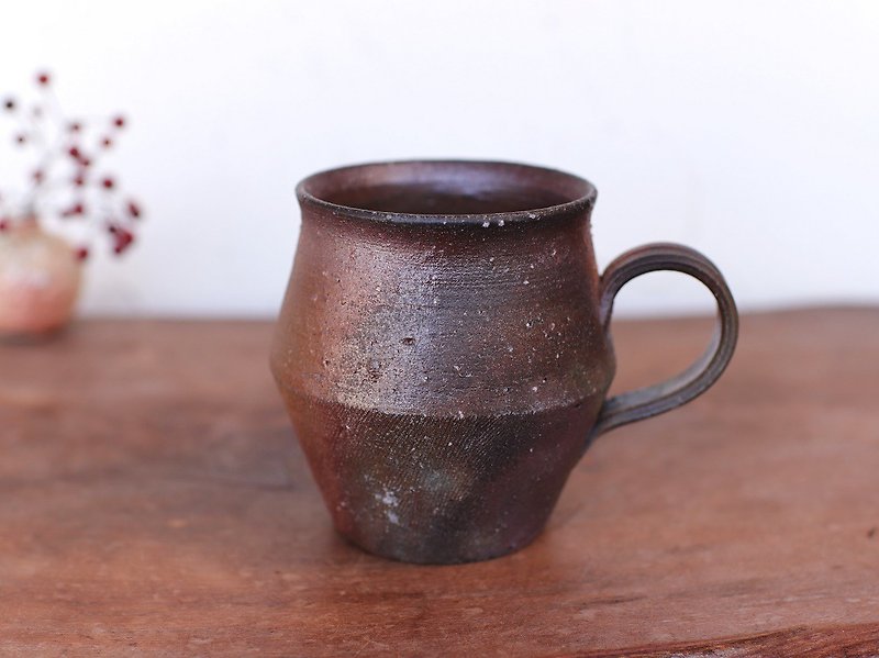 陶器 マグカップ ブラウン - 備前焼 コーヒーカップ(野草)　c9-038