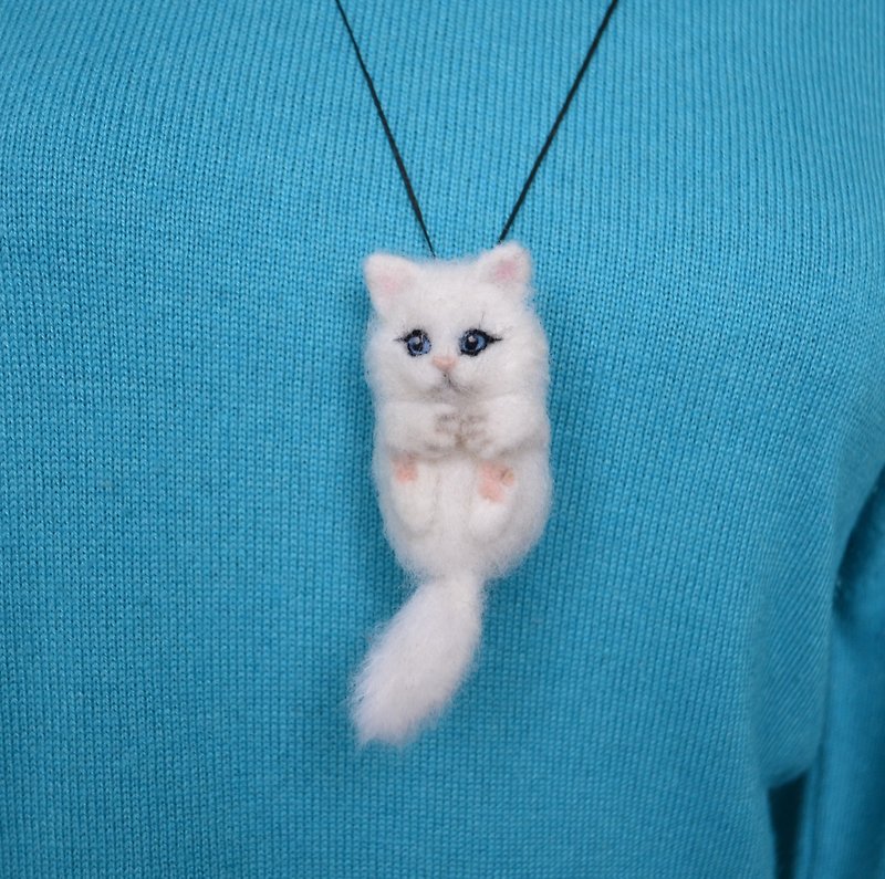 Handmade white cat necklace pendant for women Needle felted wool animal jewelry - Necklaces - Wool White