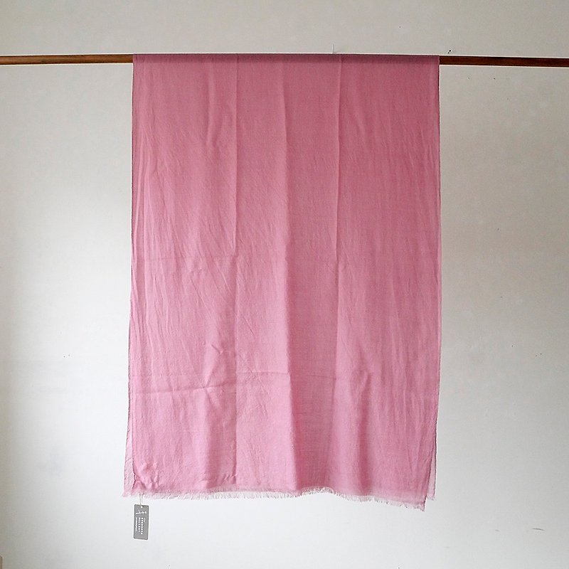 cashmere light stole natural dye/pink - ผ้าพันคอถัก - ขนแกะ 