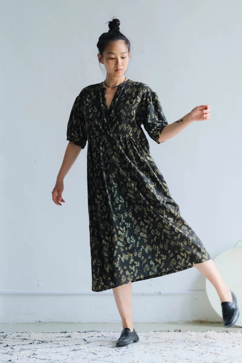 フロントクロスワンピース B048 bloom - 洋裝/連身裙 - 棉．麻 咖啡色